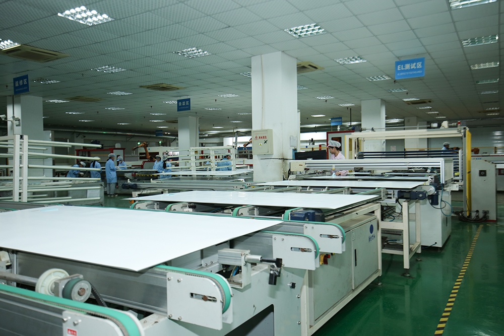 别墅、平房、公寓都能装？不同家庭安装太阳能板全攻略