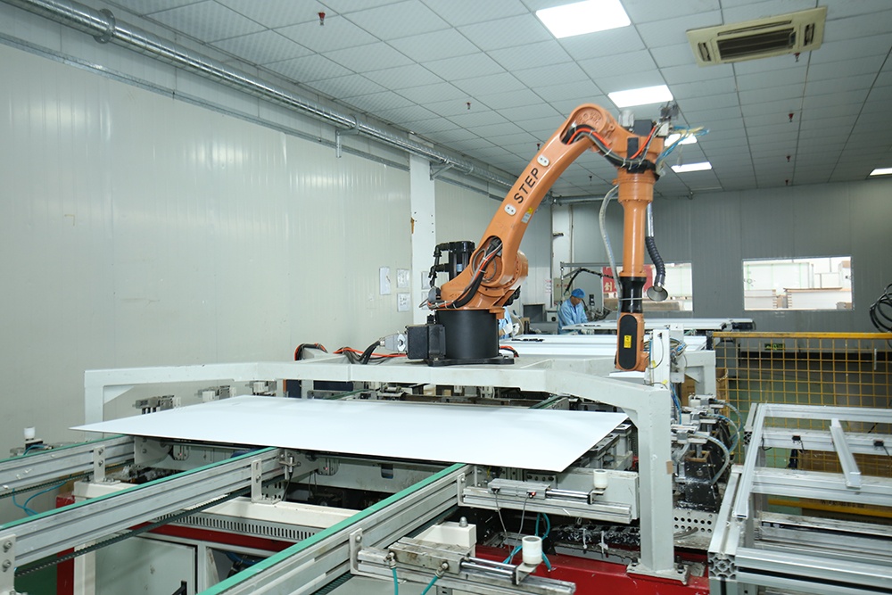 选购太阳能板必看：单晶 vs. 多晶，哪种更适合你的家？